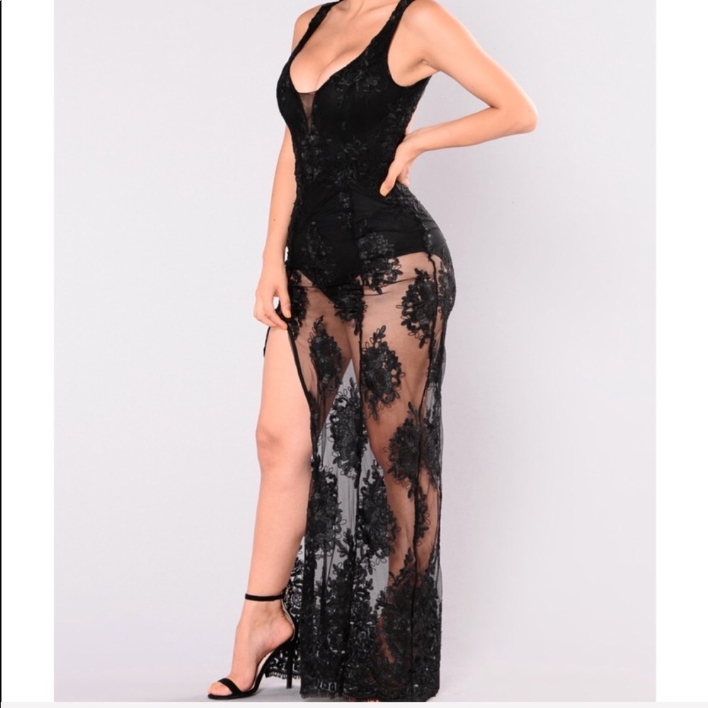 Fashion Nova-Blossomed Maxi Dress